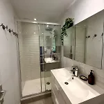 Grand T3 Lumineux - Proche Centre & Parking Facile *