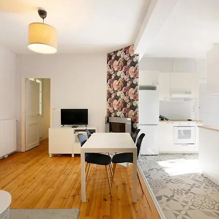 Apartmán Bright Spacious 2br - Near Center