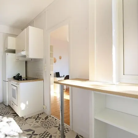 Apartmán Bright Spacious 2br - Near Center *