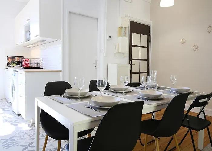 Grand T3 Lumineux - Proche Centre & Parking Facile *